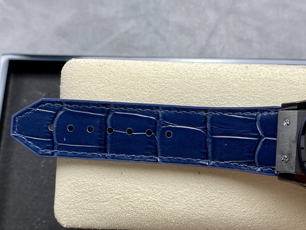 ウブロコピー時計角部分ディテール